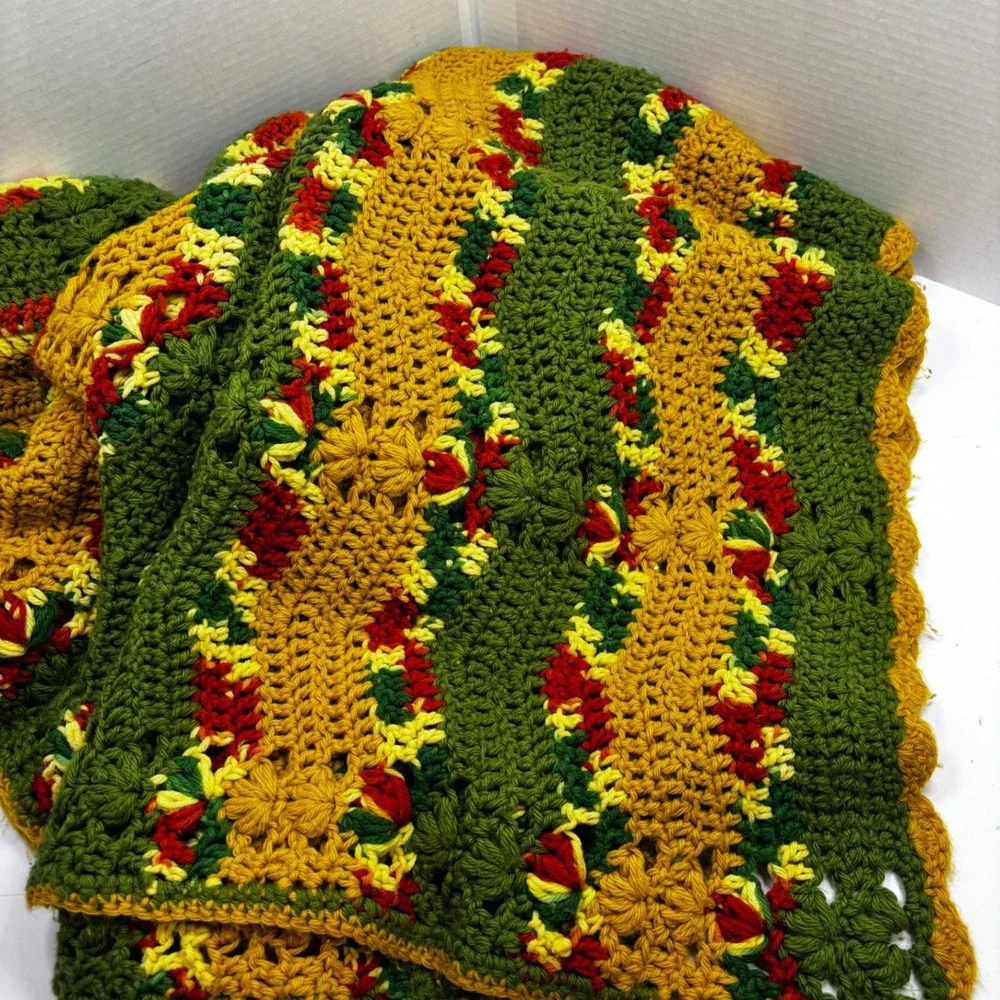 Vintage Handmade Crochet Afghan Throw Blanket Green Yellow Red Chevron 67x57
